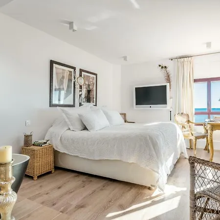 Royal Front Beach Apartment
